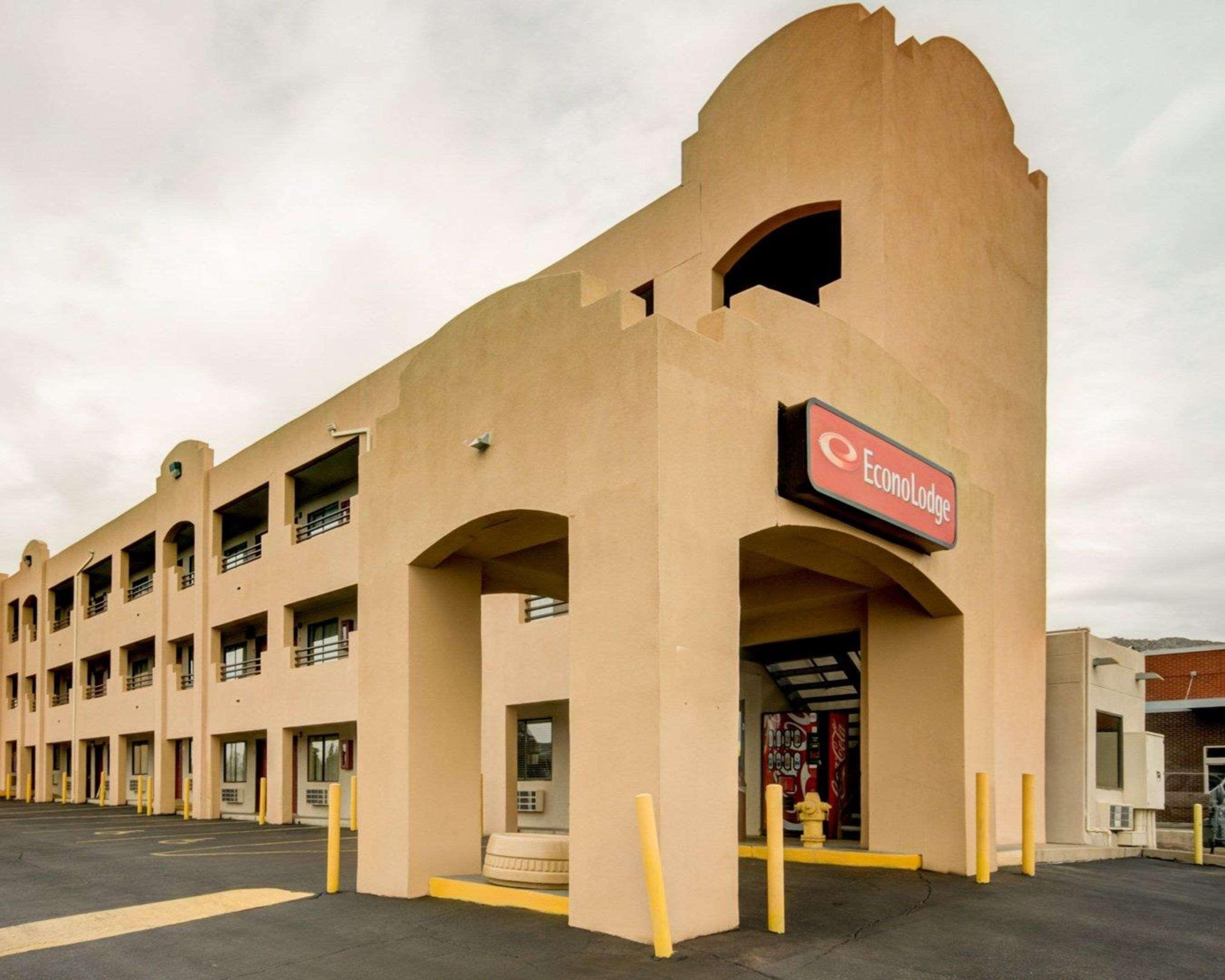 Econo Lodge East Albuquerque Exterior photo