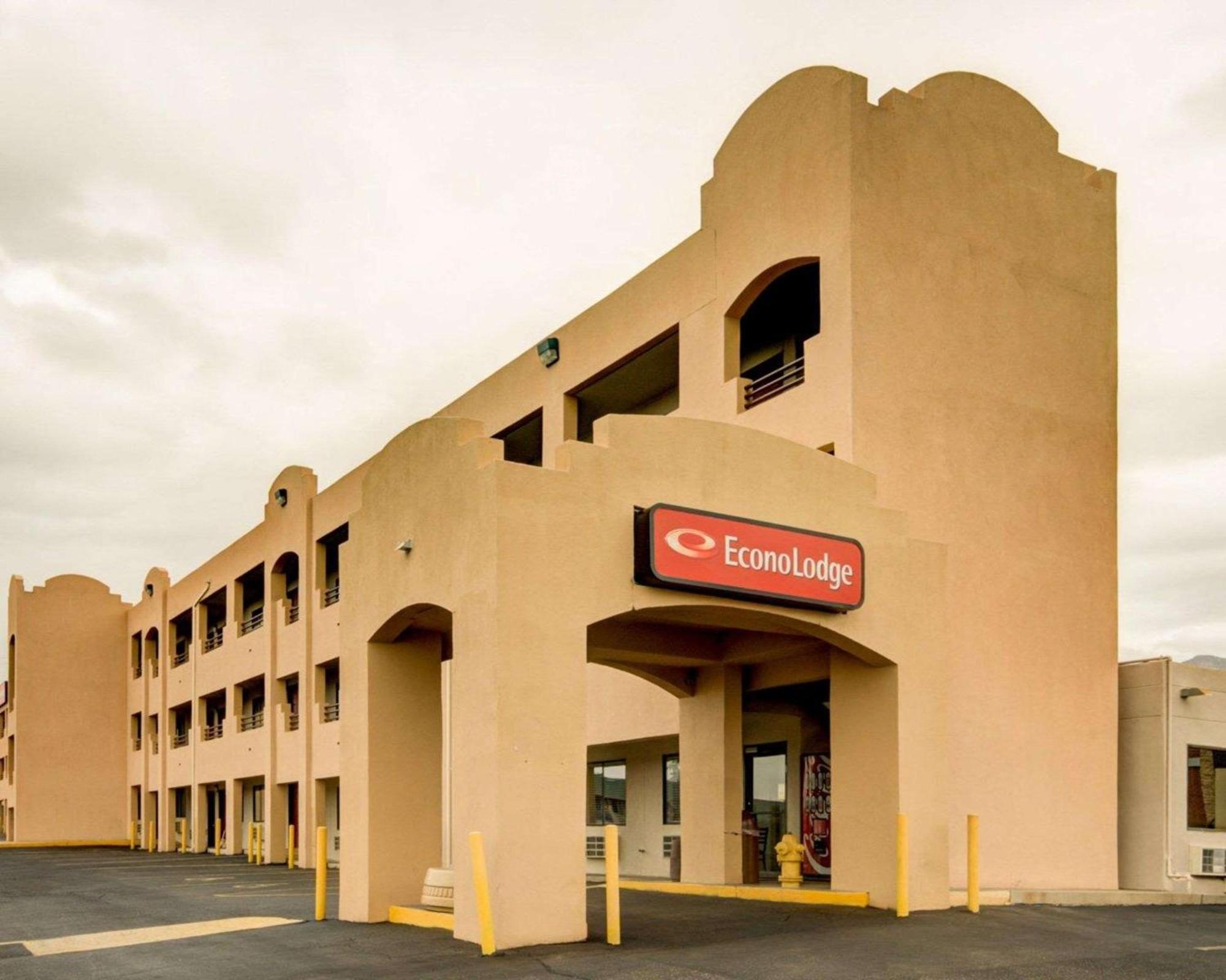 Econo Lodge East Albuquerque Exterior photo
