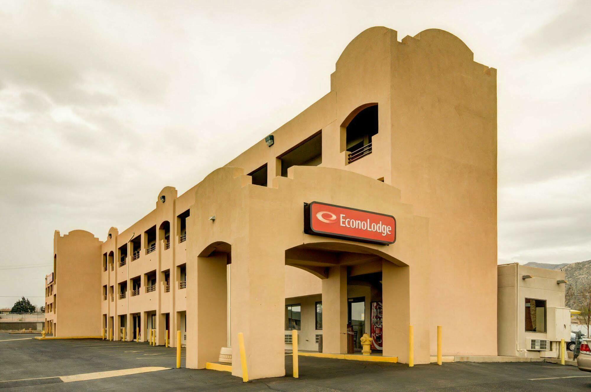Econo Lodge East Albuquerque Exterior photo